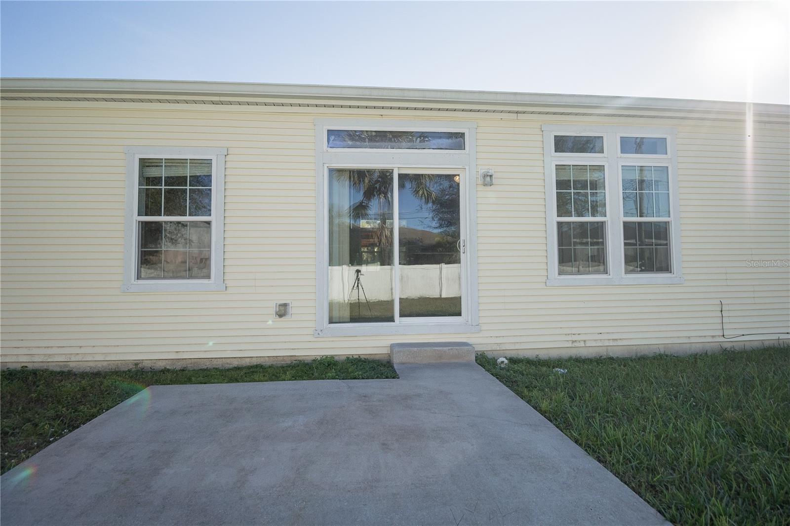 Image 20 of 39 For 1873 Nanton Street Nw