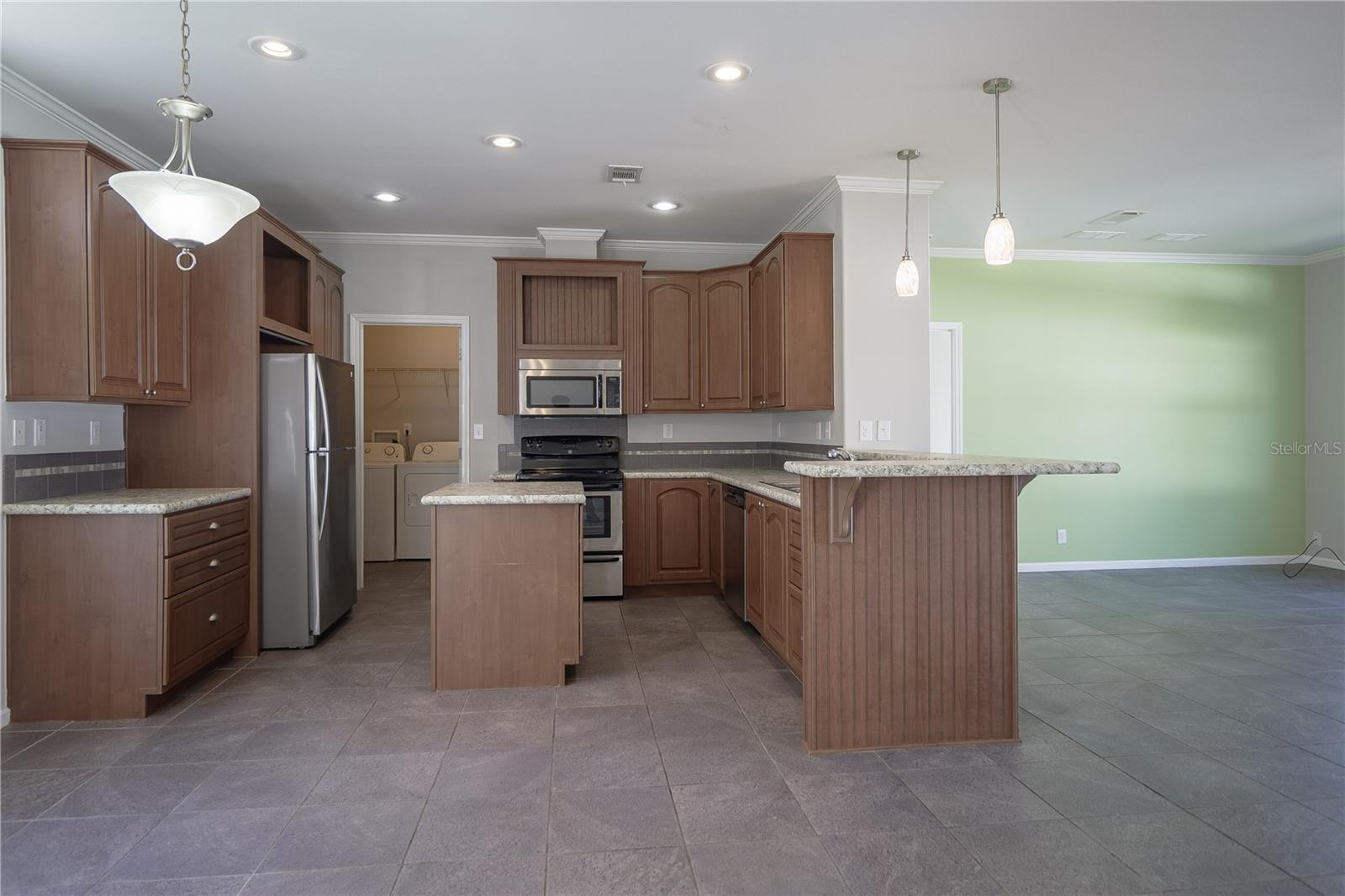 Image 3 of 39 For 1873 Nanton Street Nw