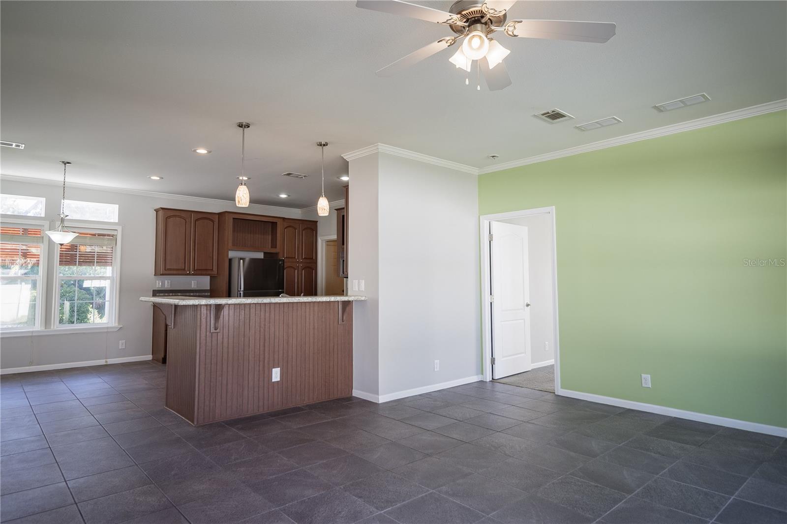 Image 5 of 39 For 1873 Nanton Street Nw