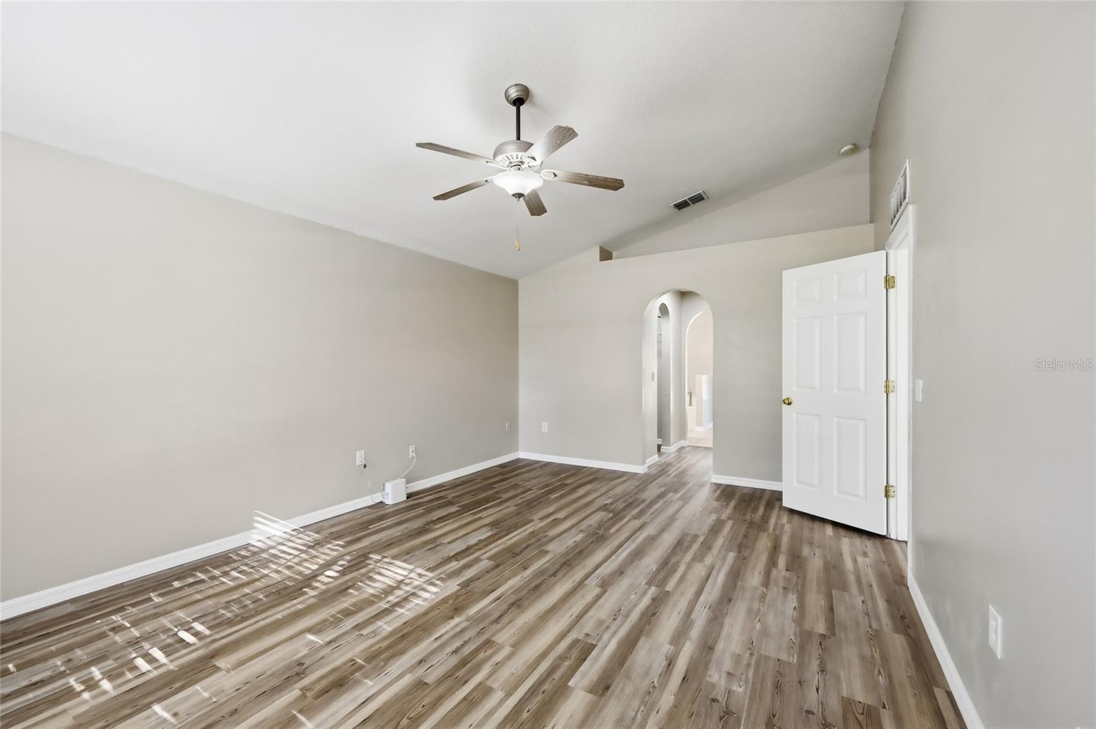 Image 20 of 43 For 539 Granite Circle