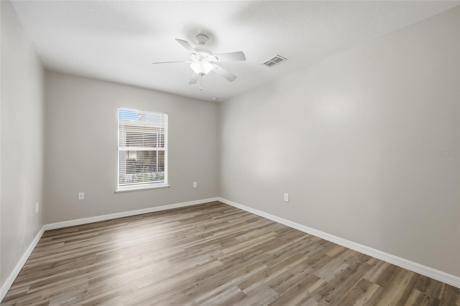 Image 30 of 43 For 539 Granite Circle