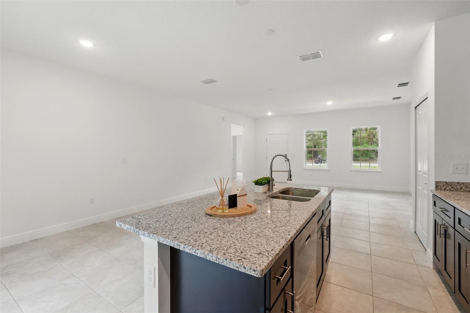 Image 10 of 35 For 7738 Creek Way