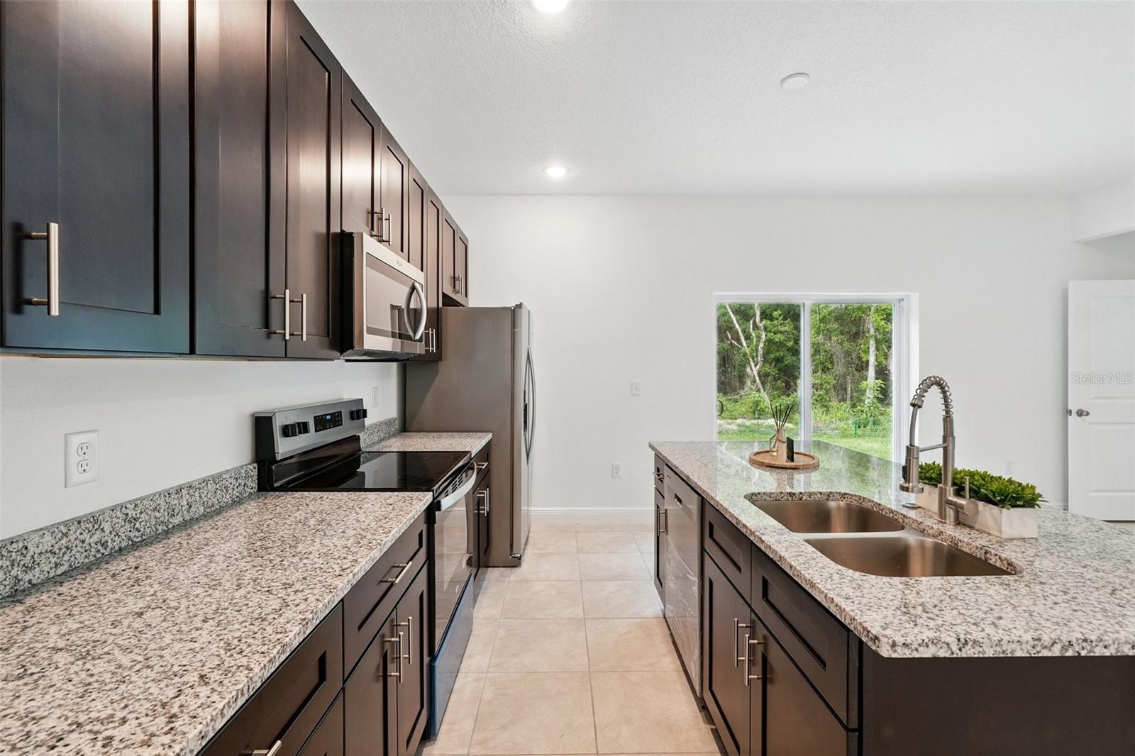 Image 11 of 35 For 7738 Creek Way