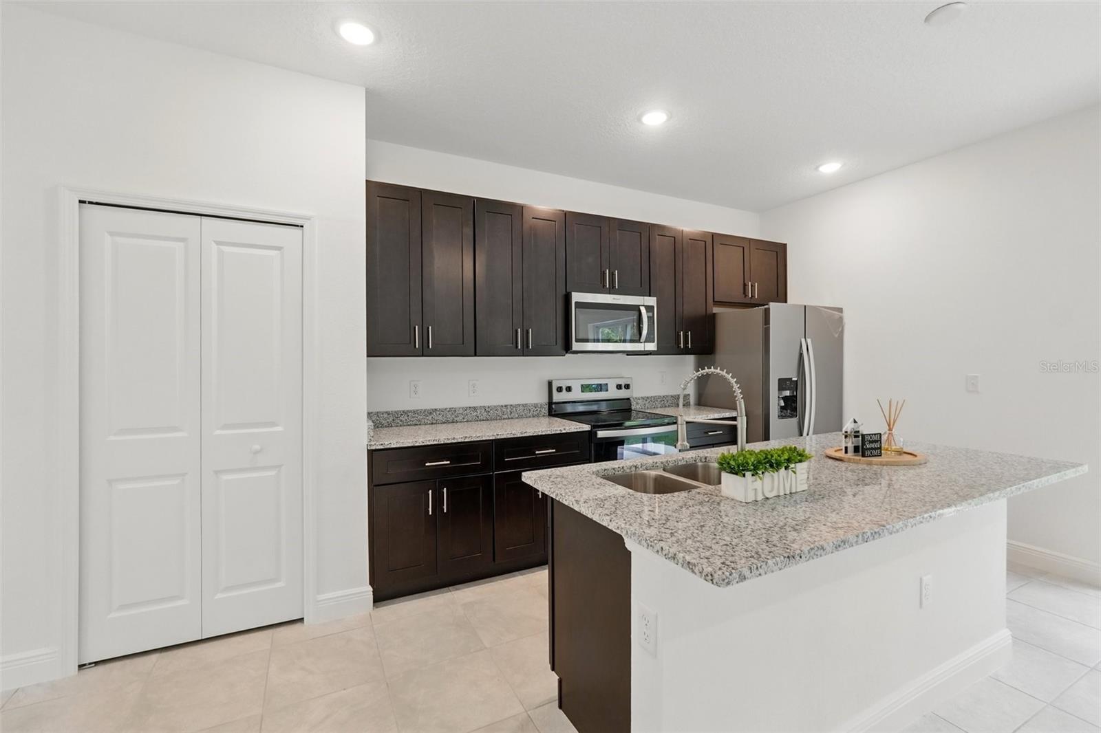 Image 12 of 35 For 7738 Creek Way