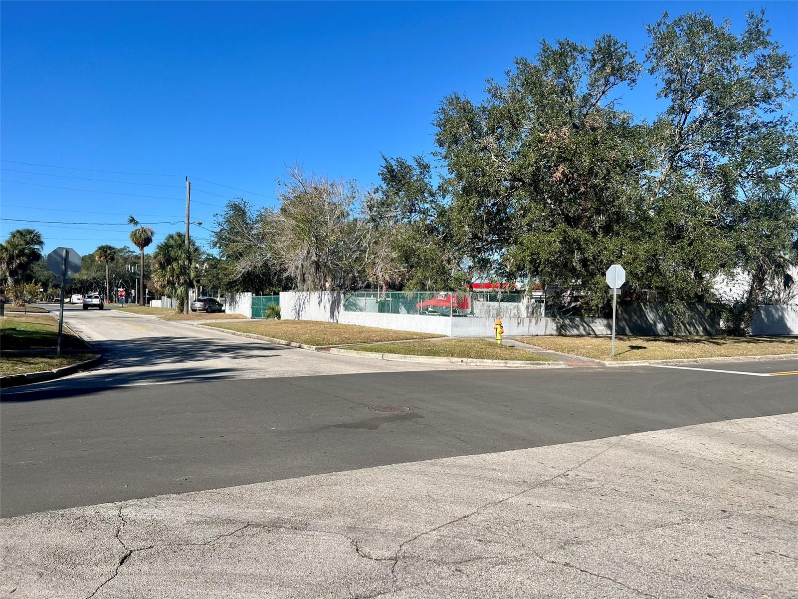 Image 4 of 13 For 120 Laurel Avenue