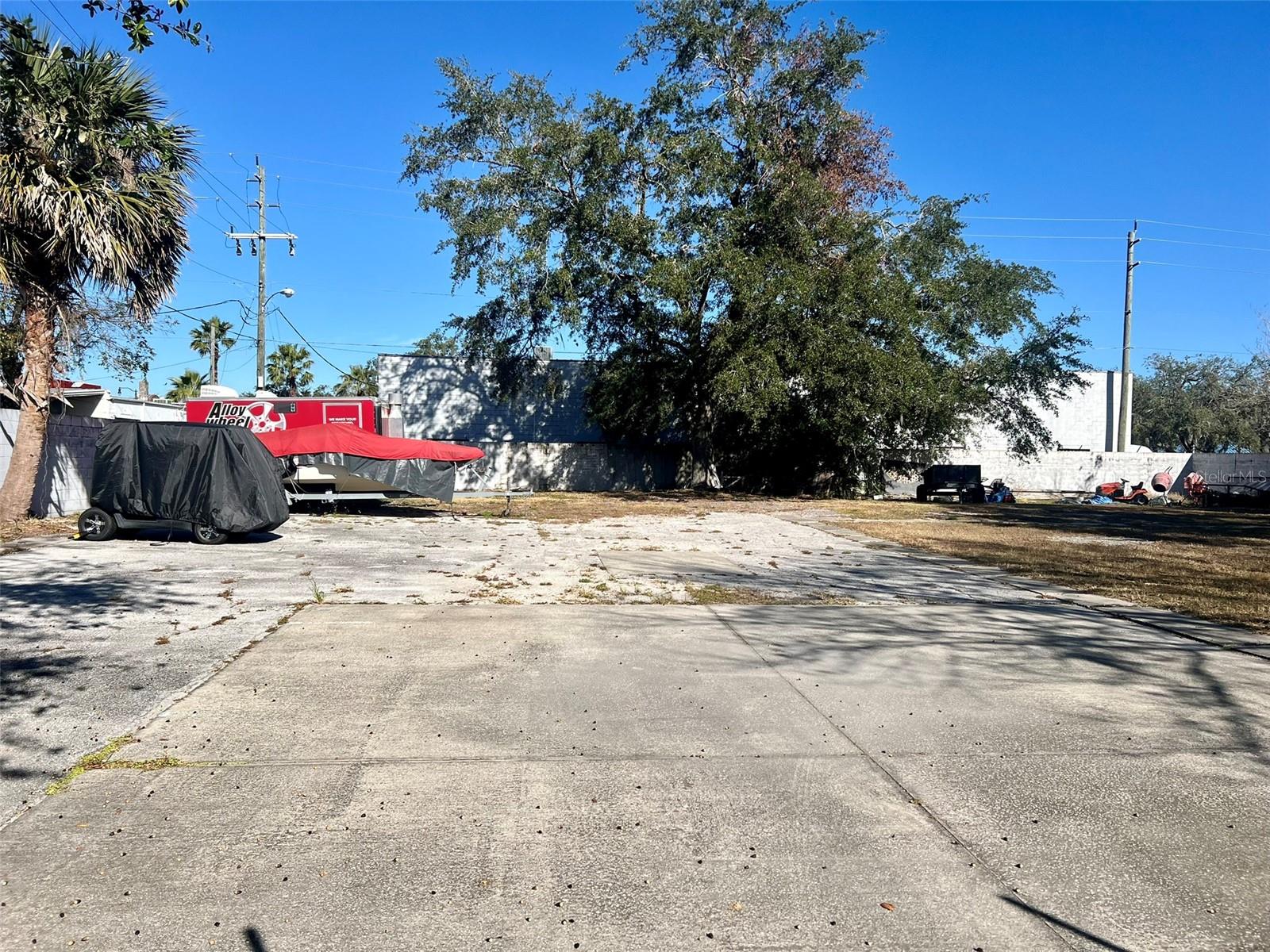 Image 9 of 13 For 120 Laurel Avenue