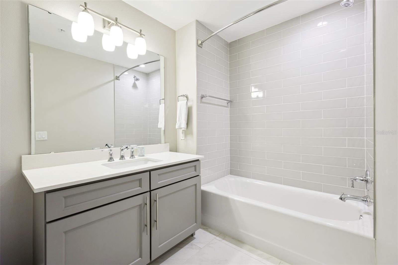 Image 18 of 30 For 16300 County Road 455 302