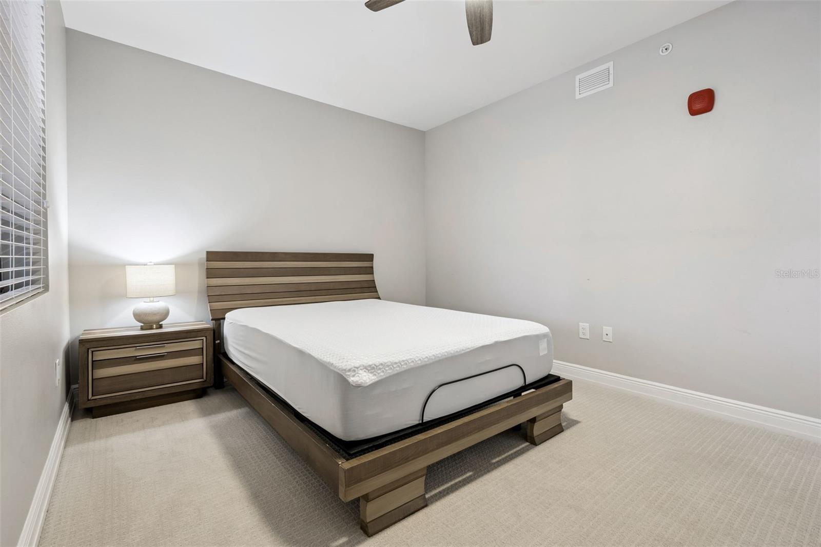 Image 19 of 30 For 16300 County Road 455 302