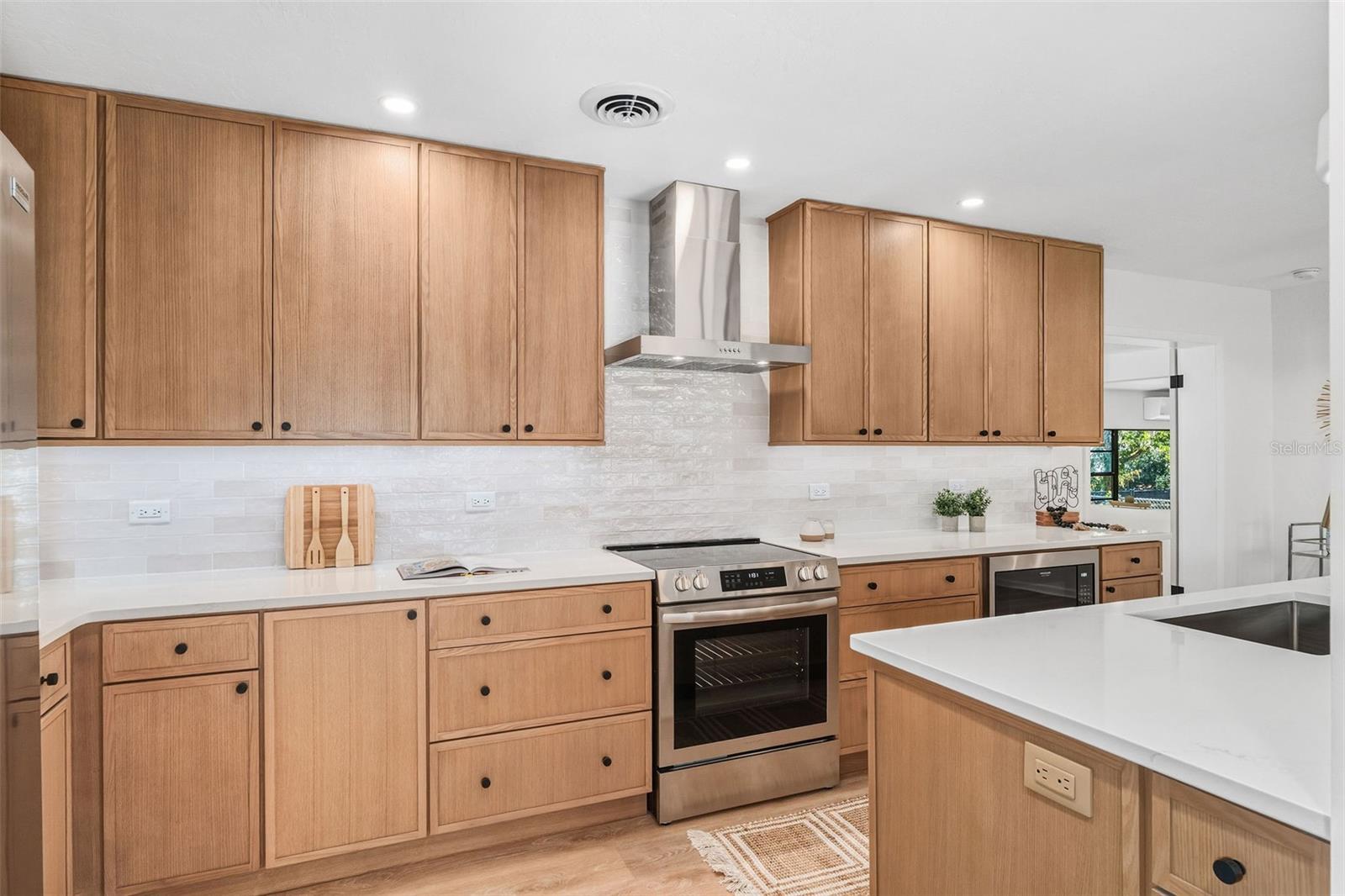 Image 13 of 52 For 5013 Monet Avenue