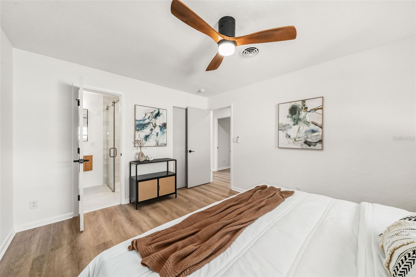 Image 23 of 52 For 5013 Monet Avenue