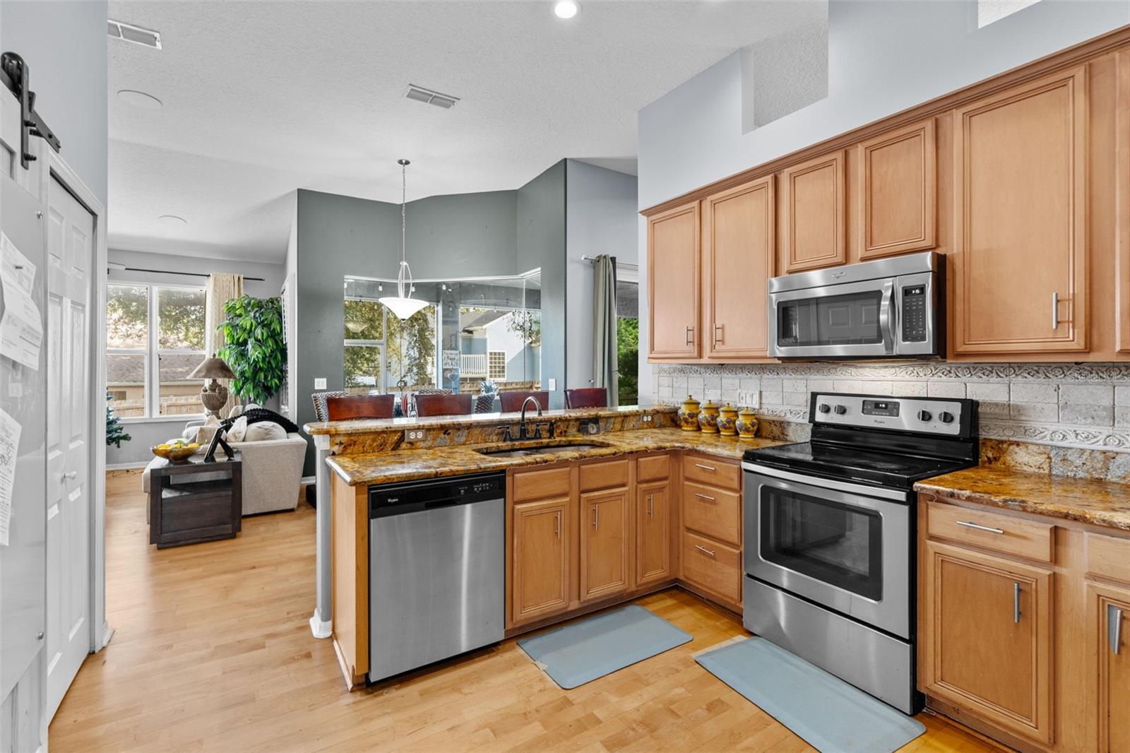 Image 13 of 42 For 1381 Shelter Rock Road