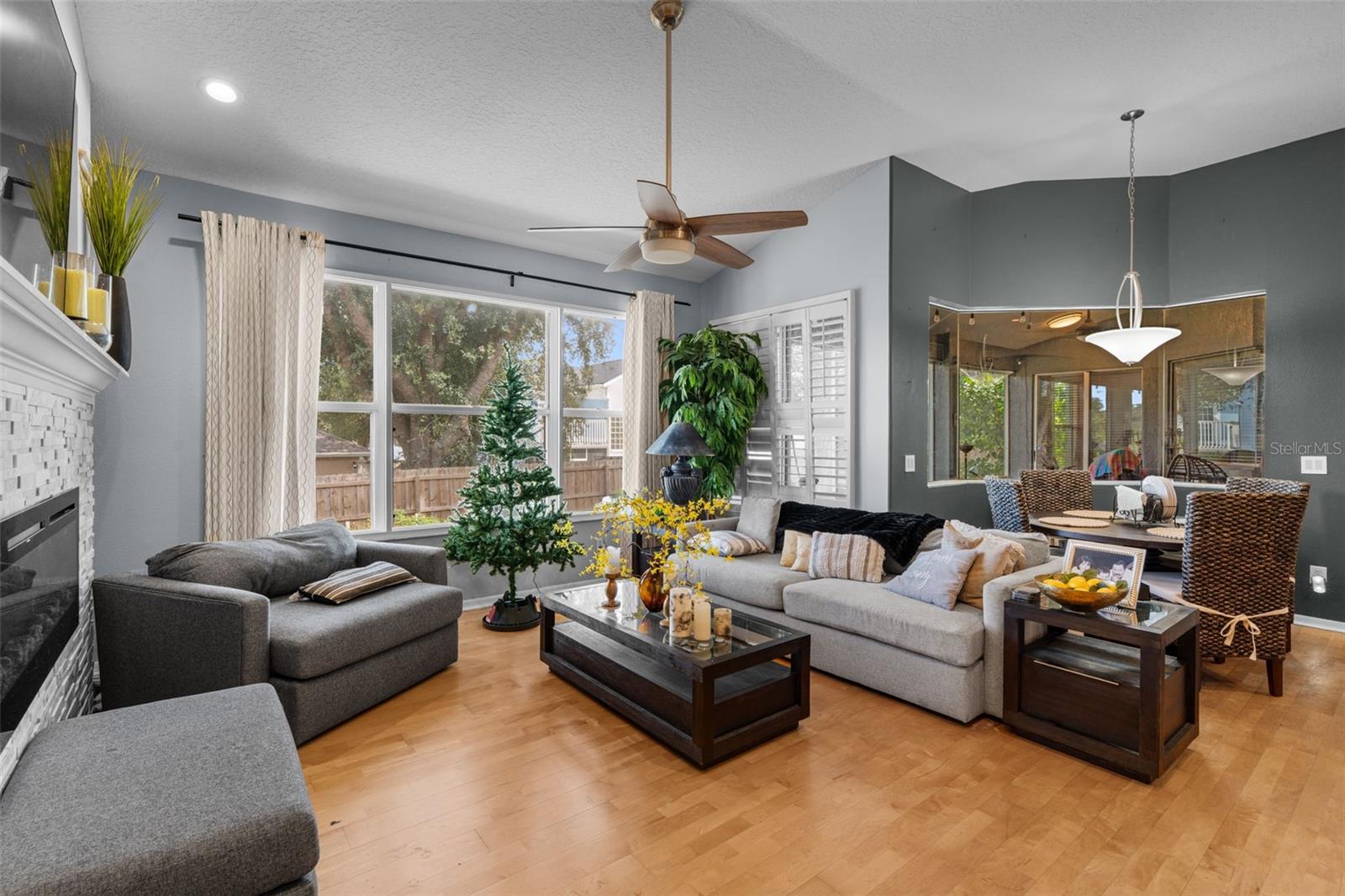 Image 17 of 42 For 1381 Shelter Rock Road