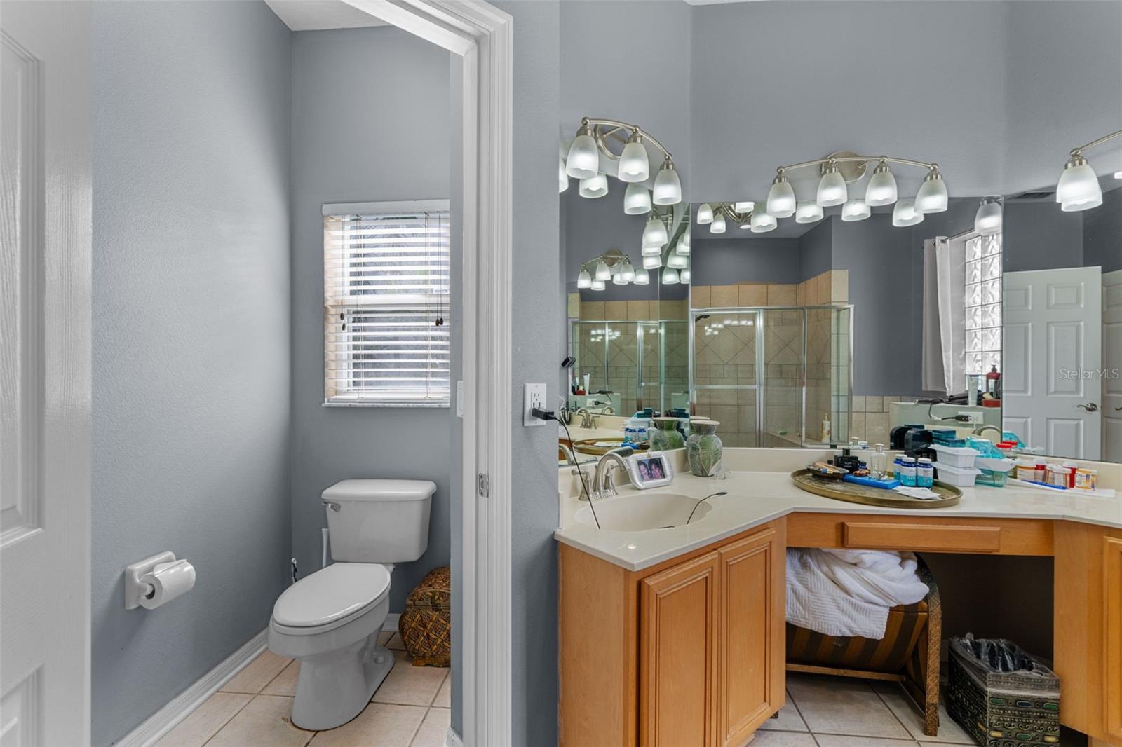 Image 23 of 42 For 1381 Shelter Rock Road