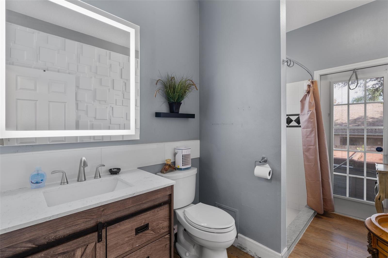 Image 26 of 42 For 1381 Shelter Rock Road