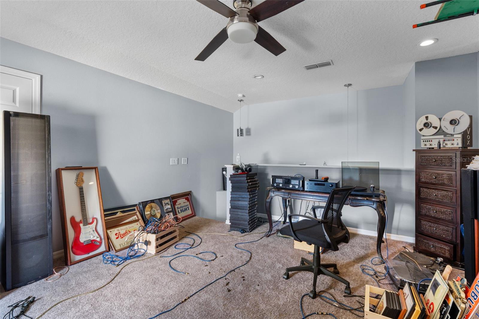 Image 32 of 42 For 1381 Shelter Rock Road