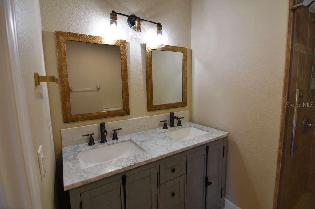 Image 16 of 24 For 3233 Hickory Tree Road