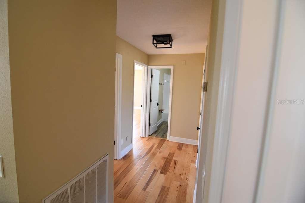 Image 17 of 24 For 3233 Hickory Tree Road