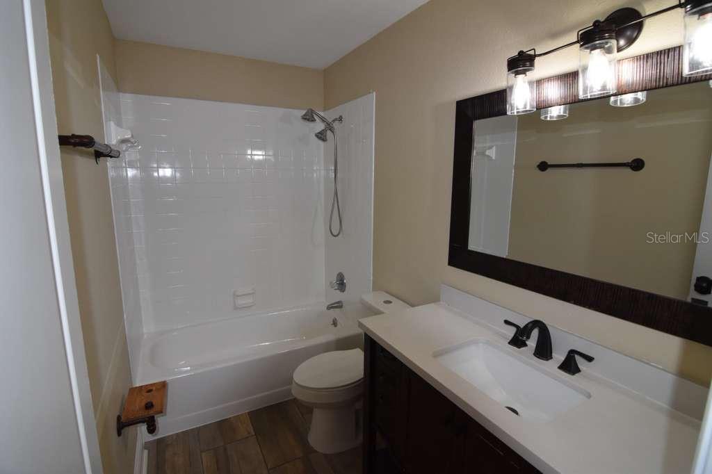 Image 21 of 24 For 3233 Hickory Tree Road