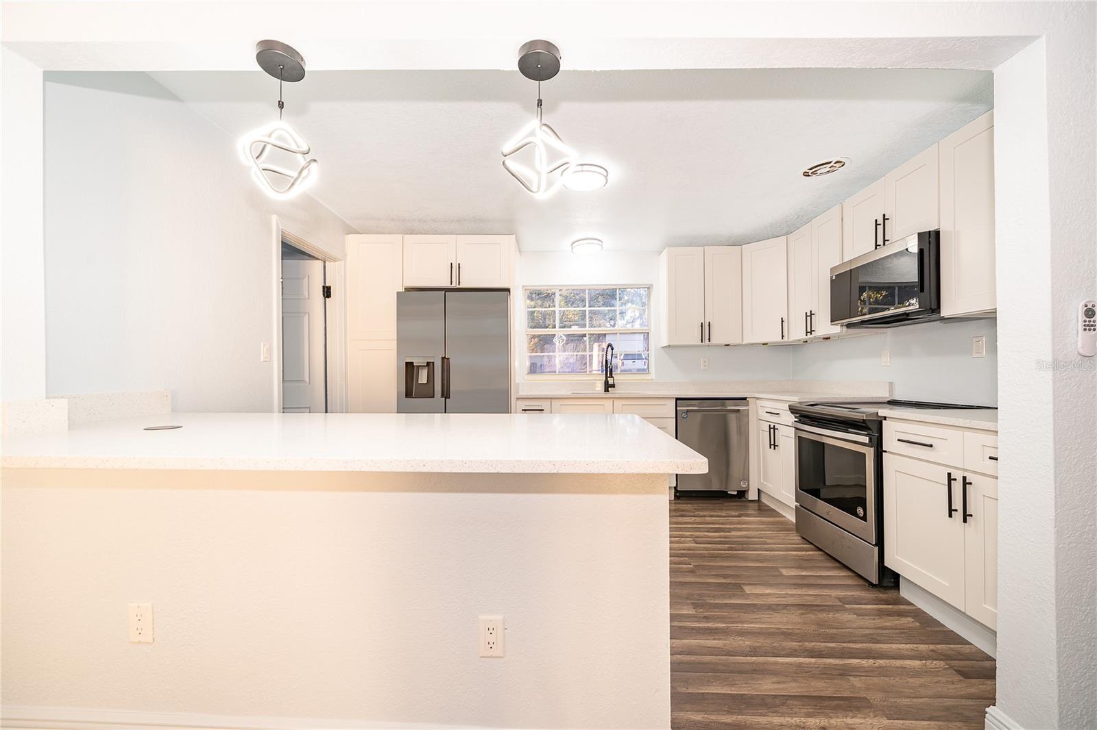 Image 11 of 24 For 520 Hillside Drive