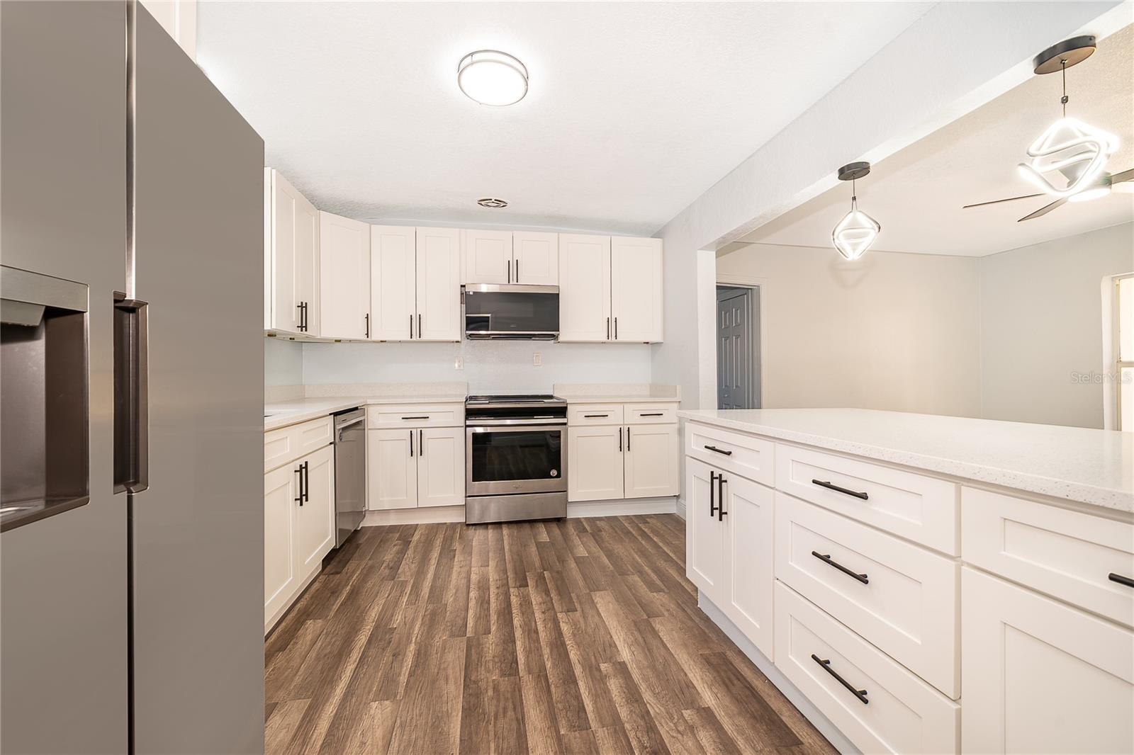 Image 12 of 24 For 520 Hillside Drive