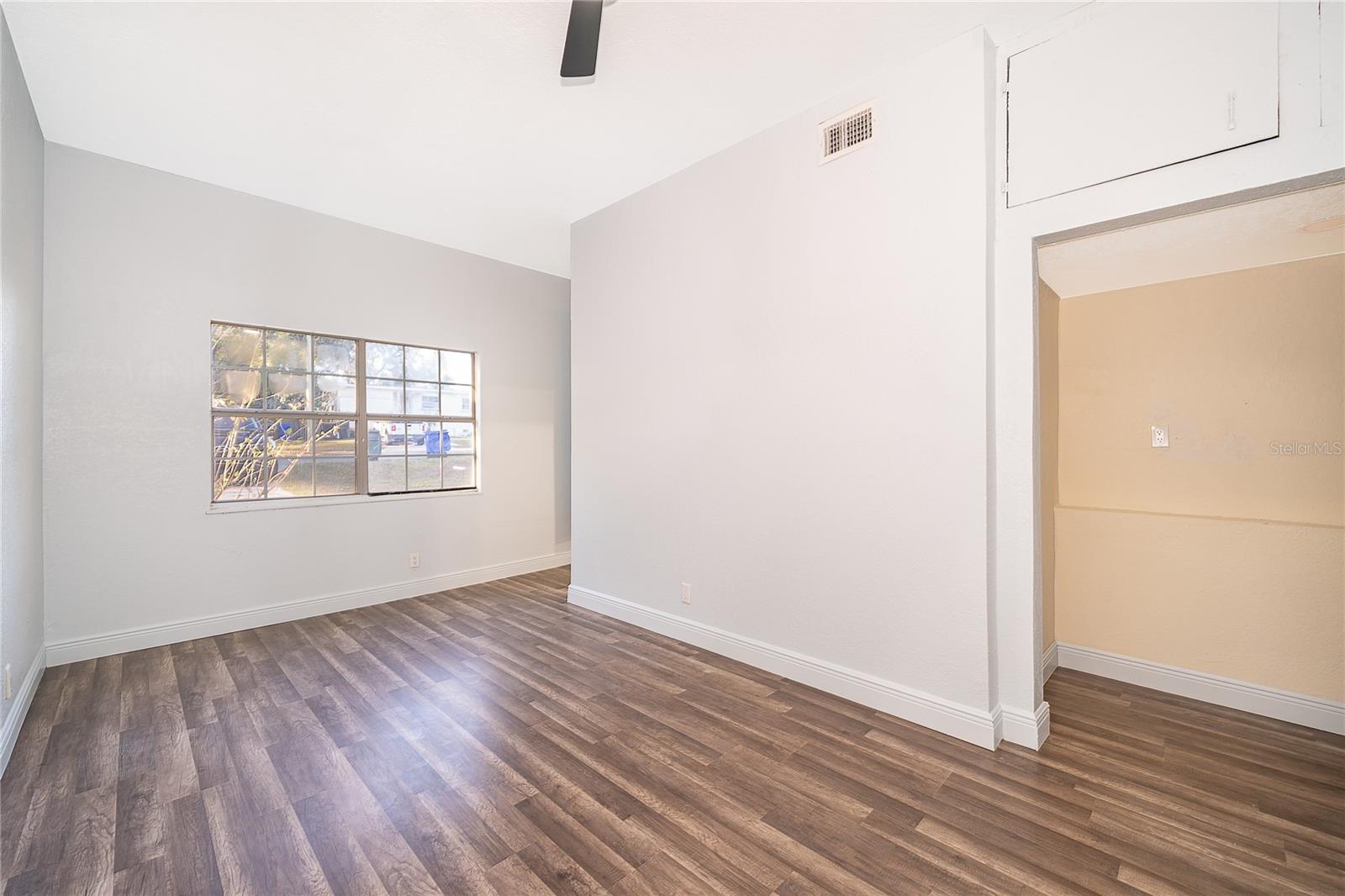 Image 22 of 24 For 520 Hillside Drive