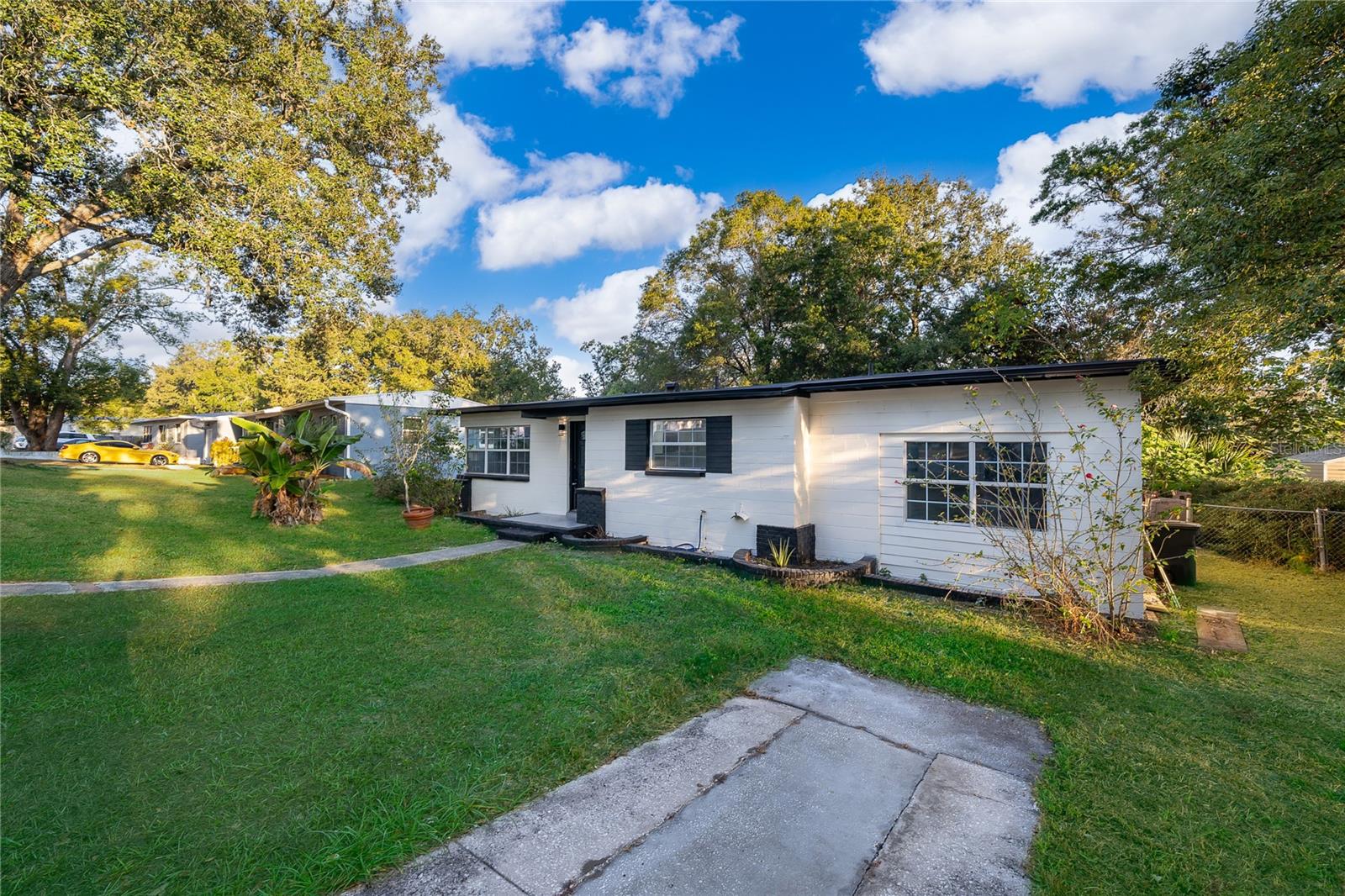 Image 3 of 24 For 520 Hillside Drive