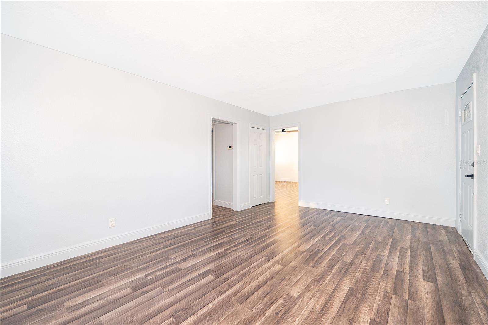 Image 8 of 24 For 520 Hillside Drive