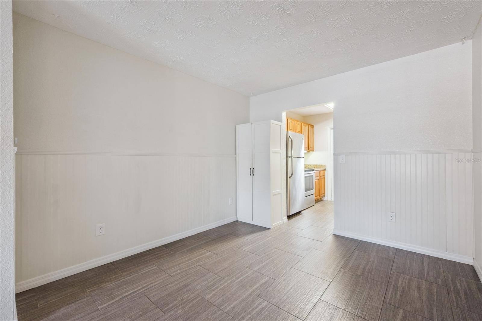 Image 11 of 57 For 5363 Hansel Avenue 9