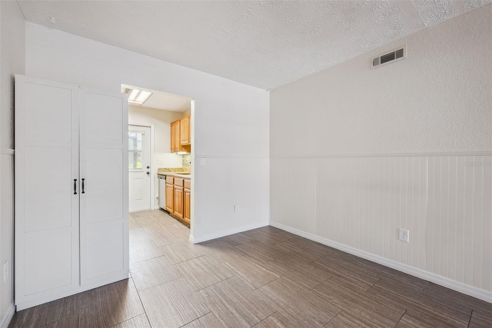 Image 7 of 57 For 5363 Hansel Avenue 9