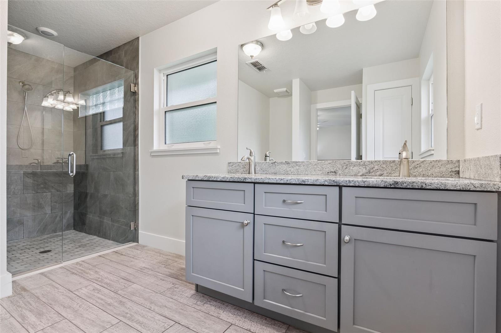 Image 11 of 19 For 1049 Pinder Street