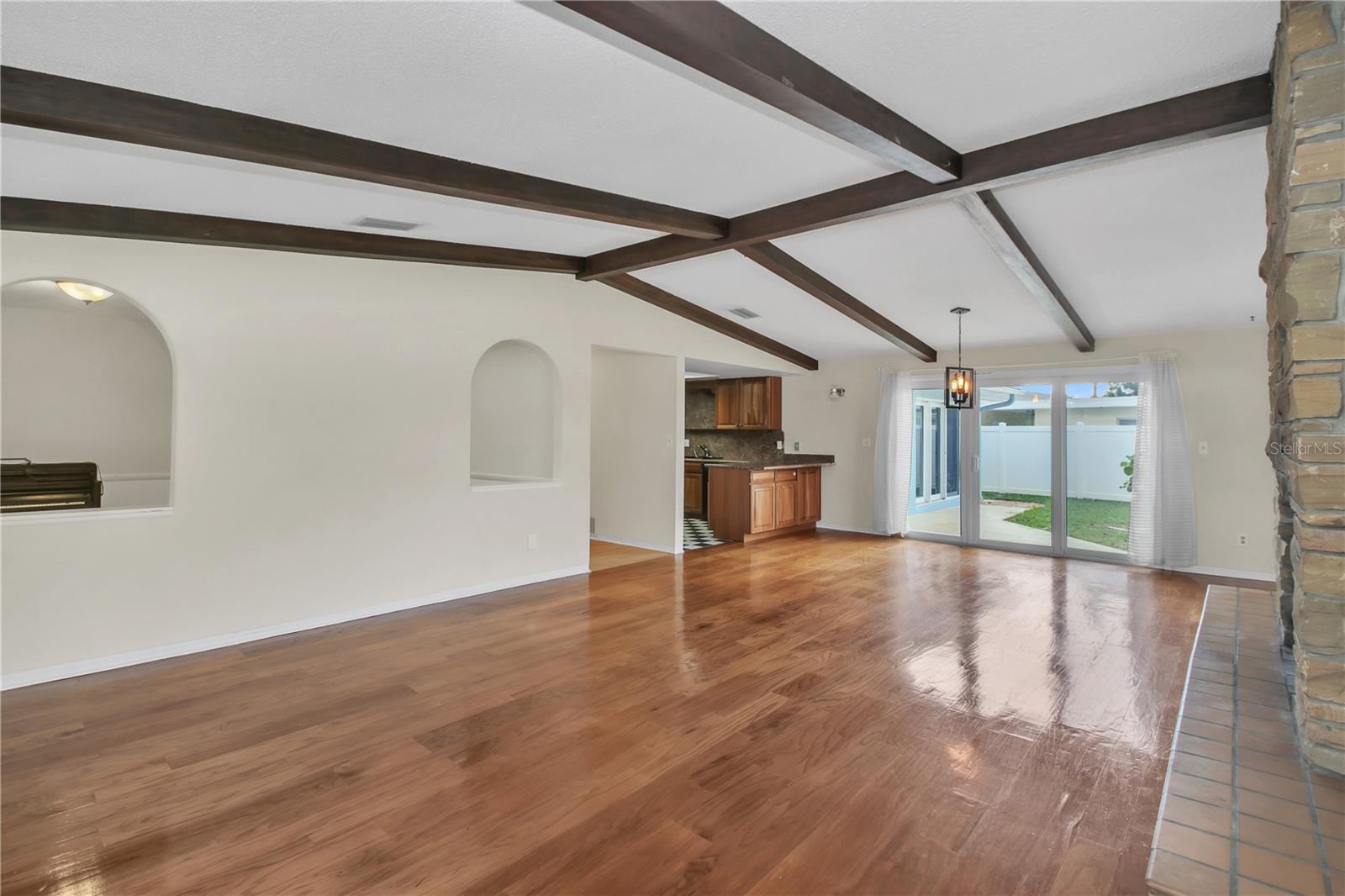 Image 10 of 33 For 445 Desoto Drive