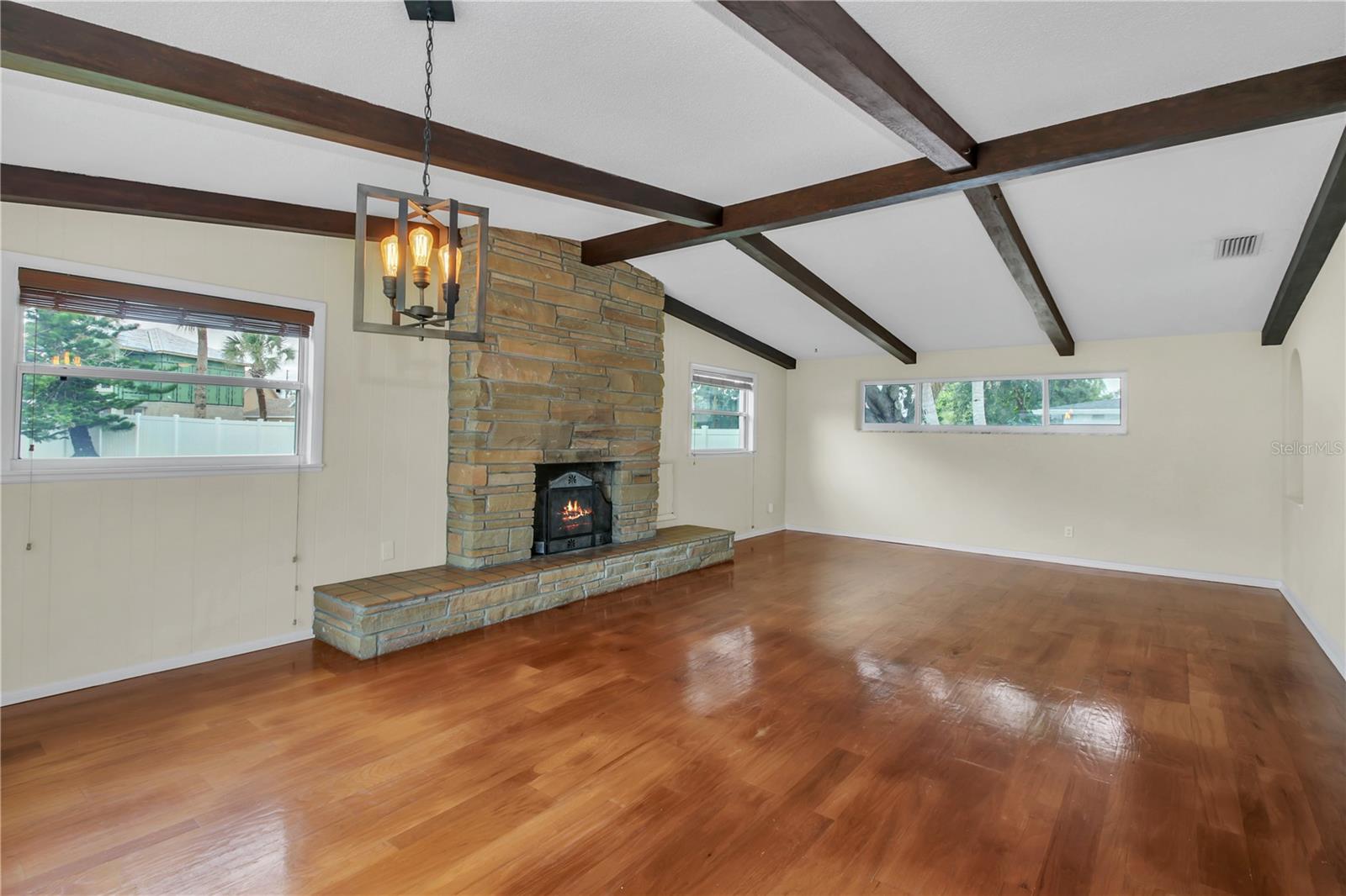 Image 12 of 33 For 445 Desoto Drive