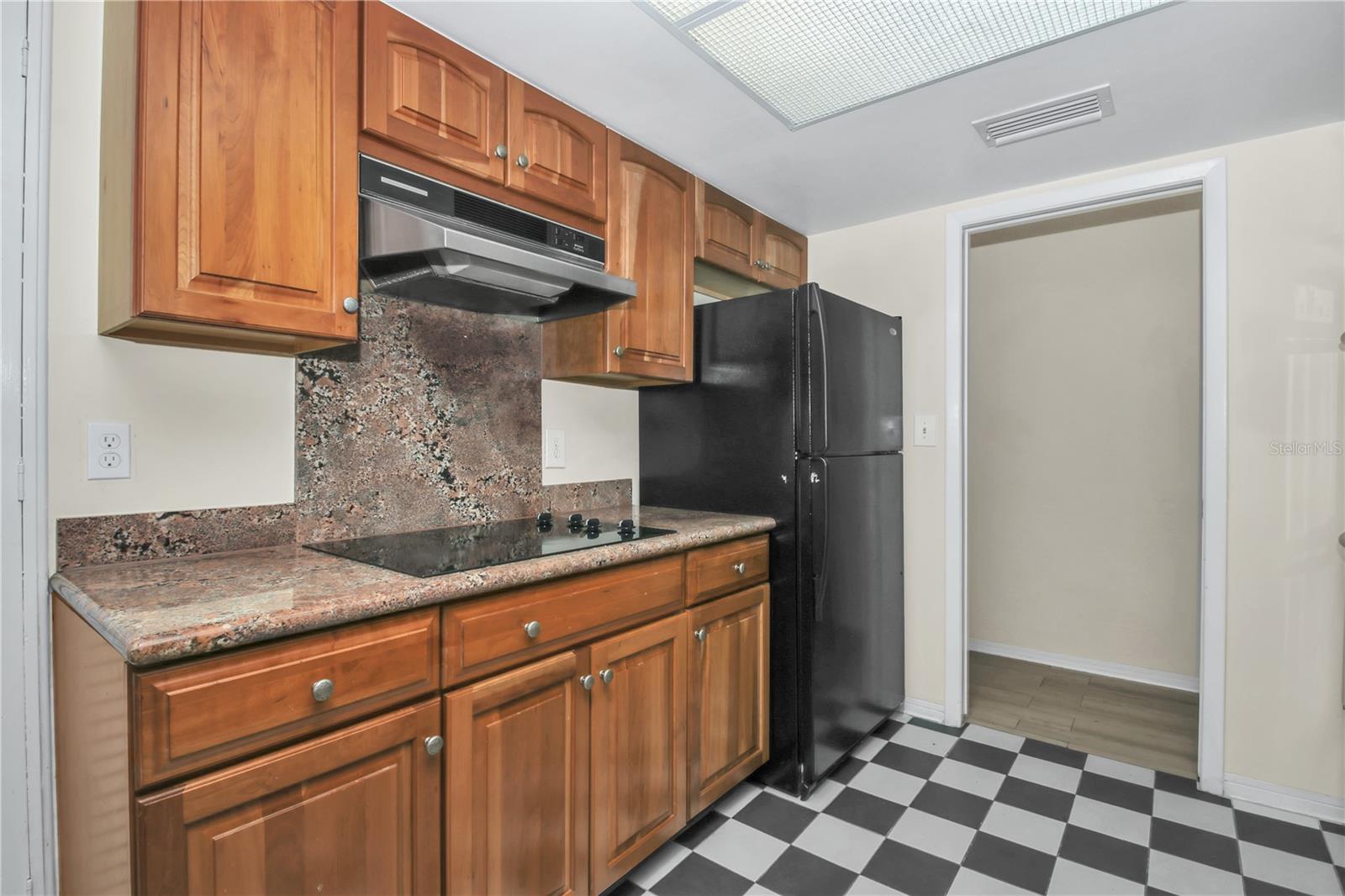 Image 16 of 33 For 445 Desoto Drive