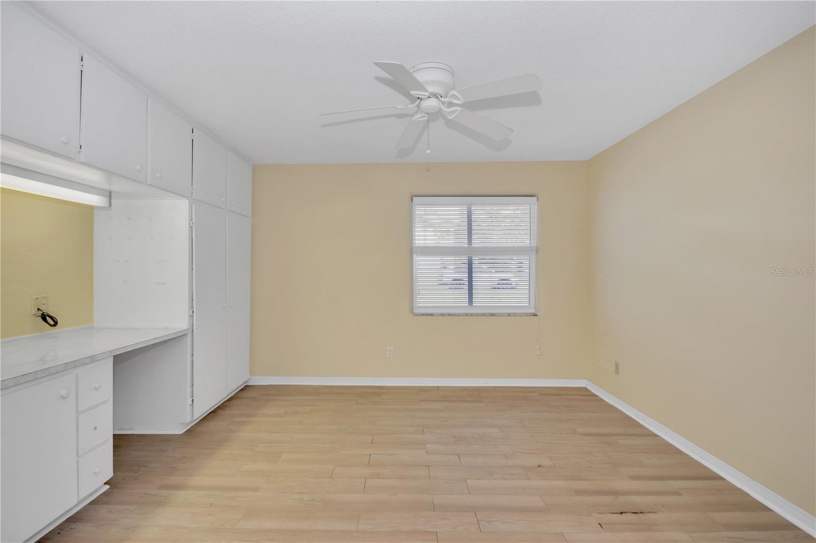 Image 18 of 33 For 445 Desoto Drive