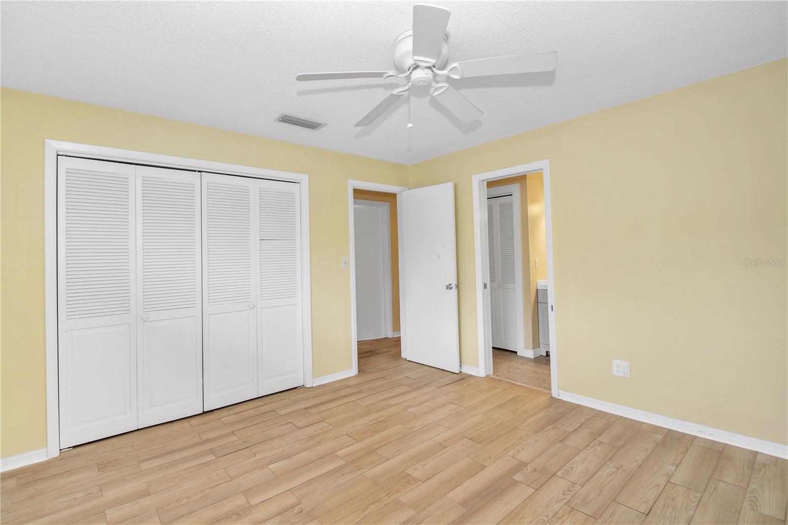 Image 23 of 33 For 445 Desoto Drive