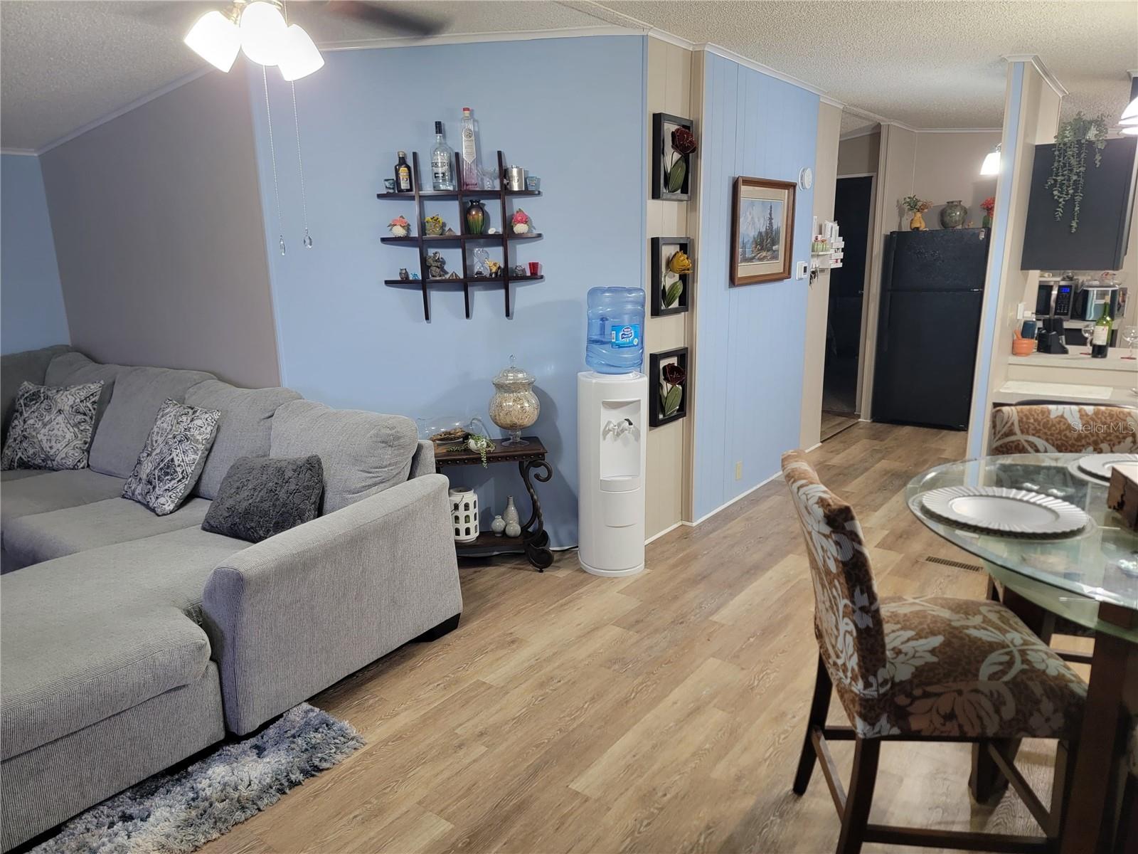 Image 12 of 22 For 187 Imperial Dr N