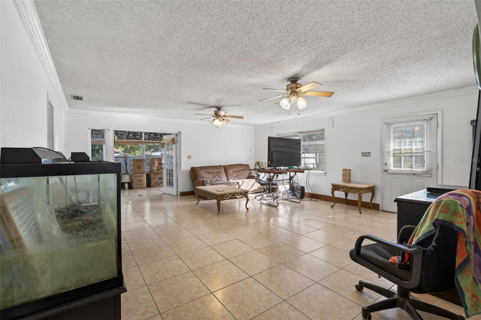 Image 12 of 44 For 5221 Chenault Avenue