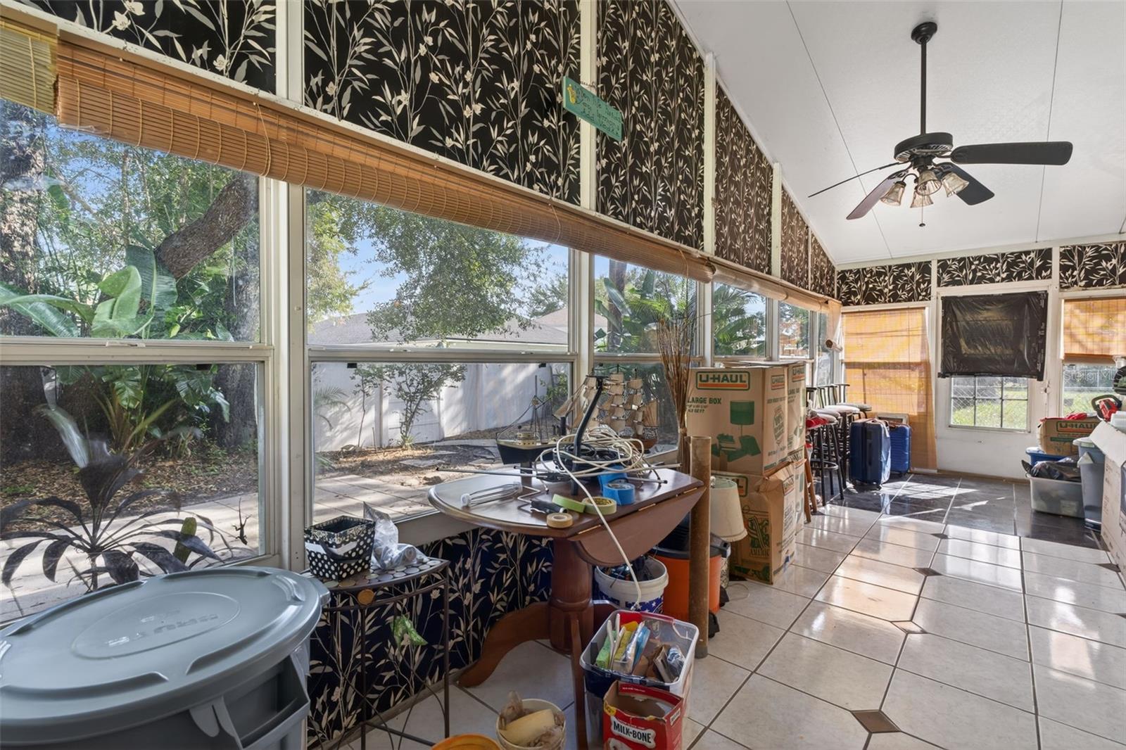 Image 19 of 44 For 5221 Chenault Avenue