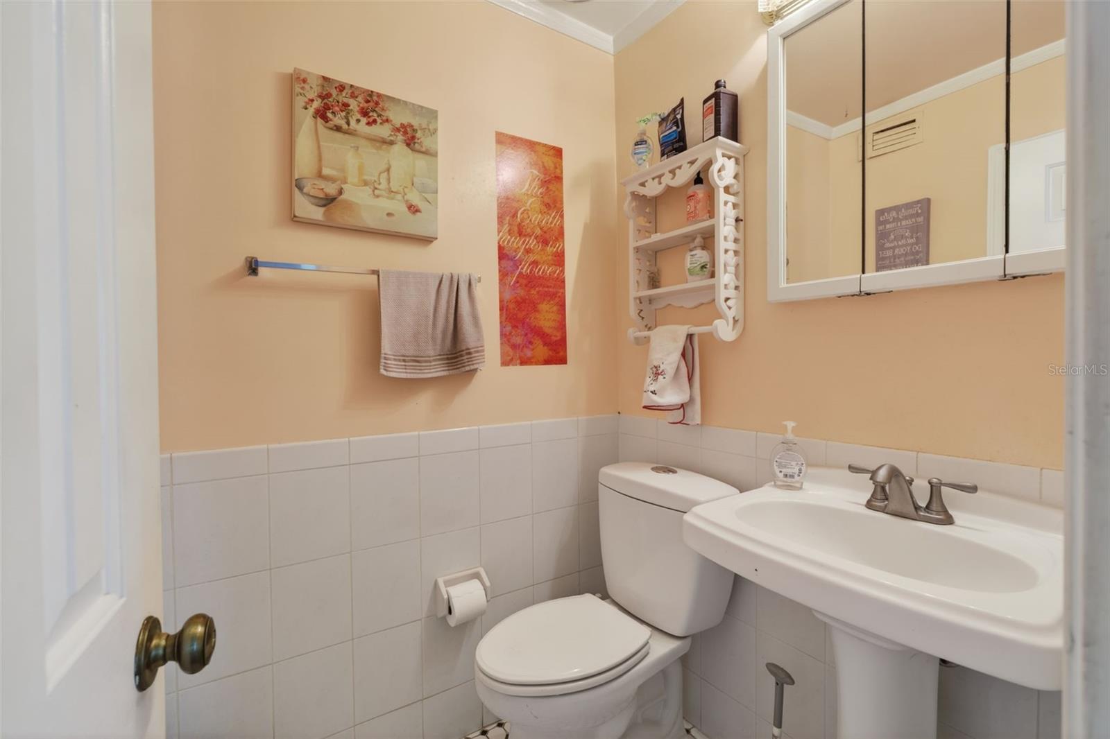 Image 20 of 44 For 5221 Chenault Avenue