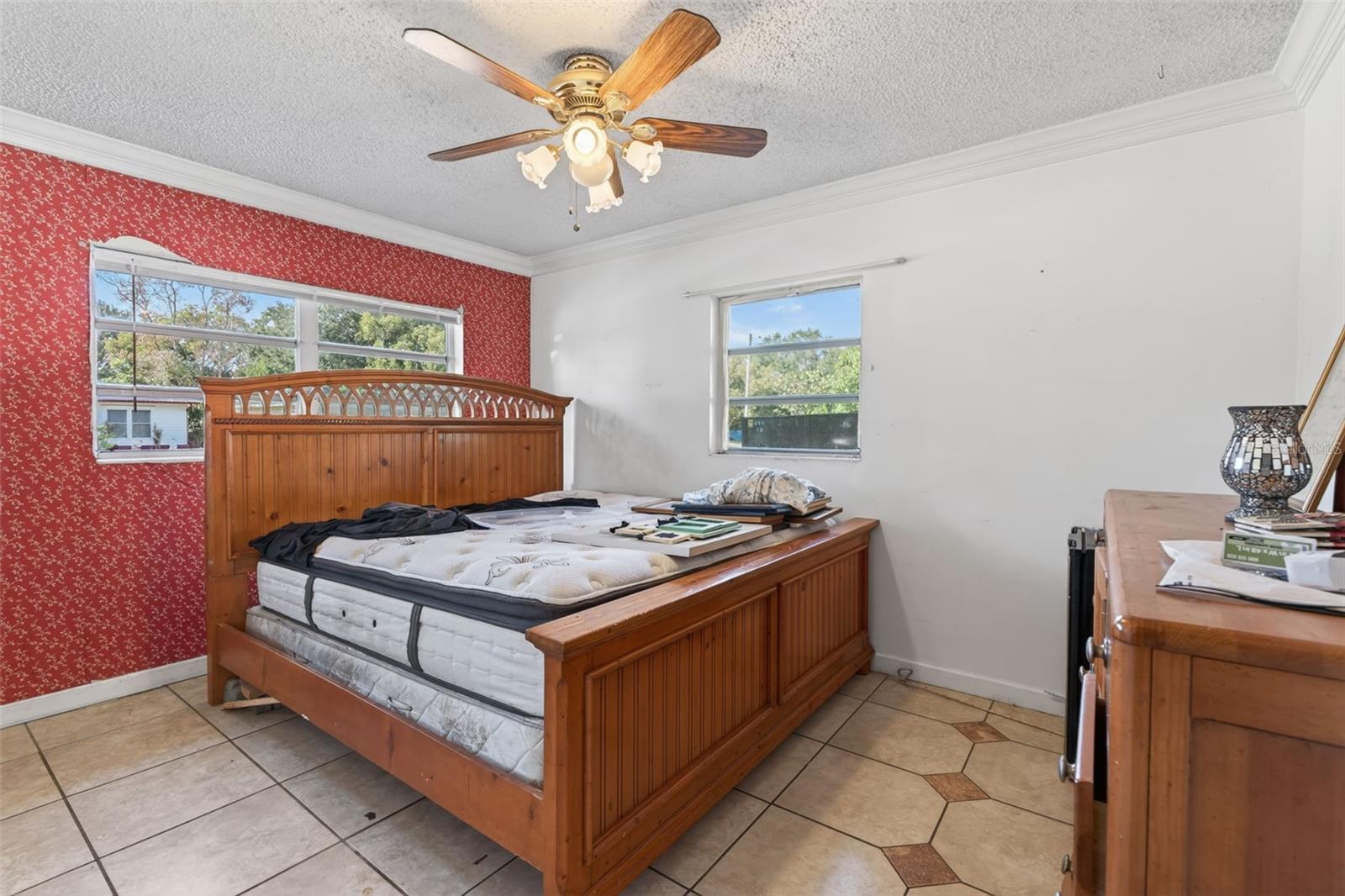 Image 24 of 44 For 5221 Chenault Avenue