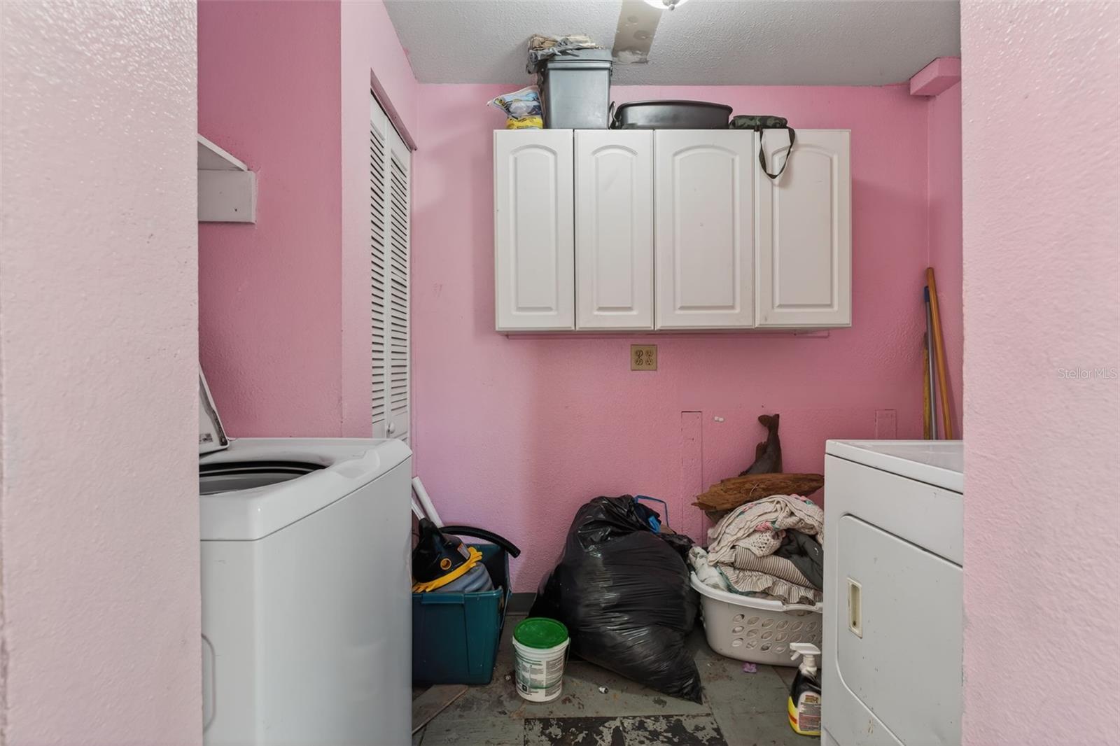 Image 26 of 44 For 5221 Chenault Avenue