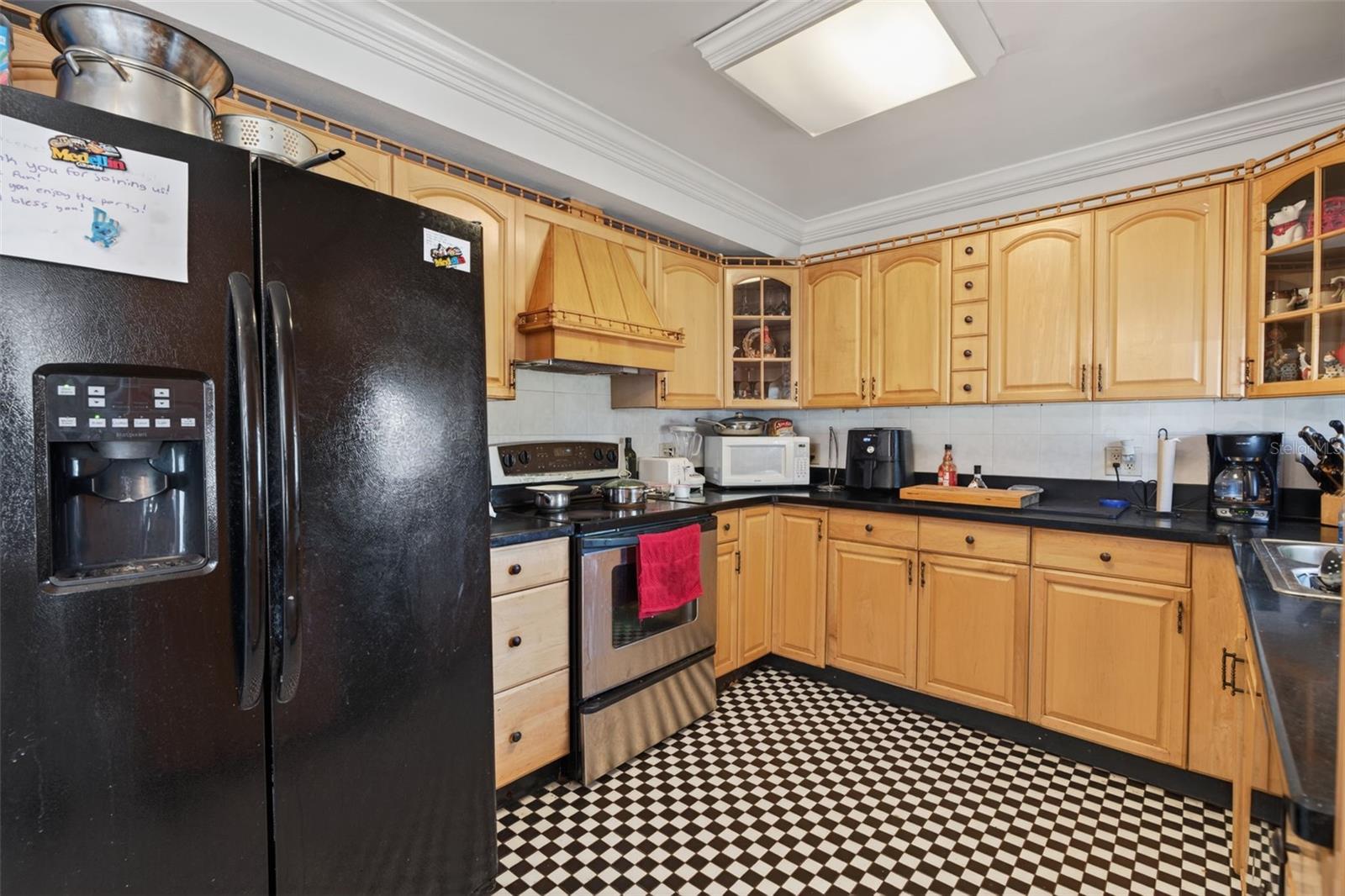 Image 7 of 44 For 5221 Chenault Avenue