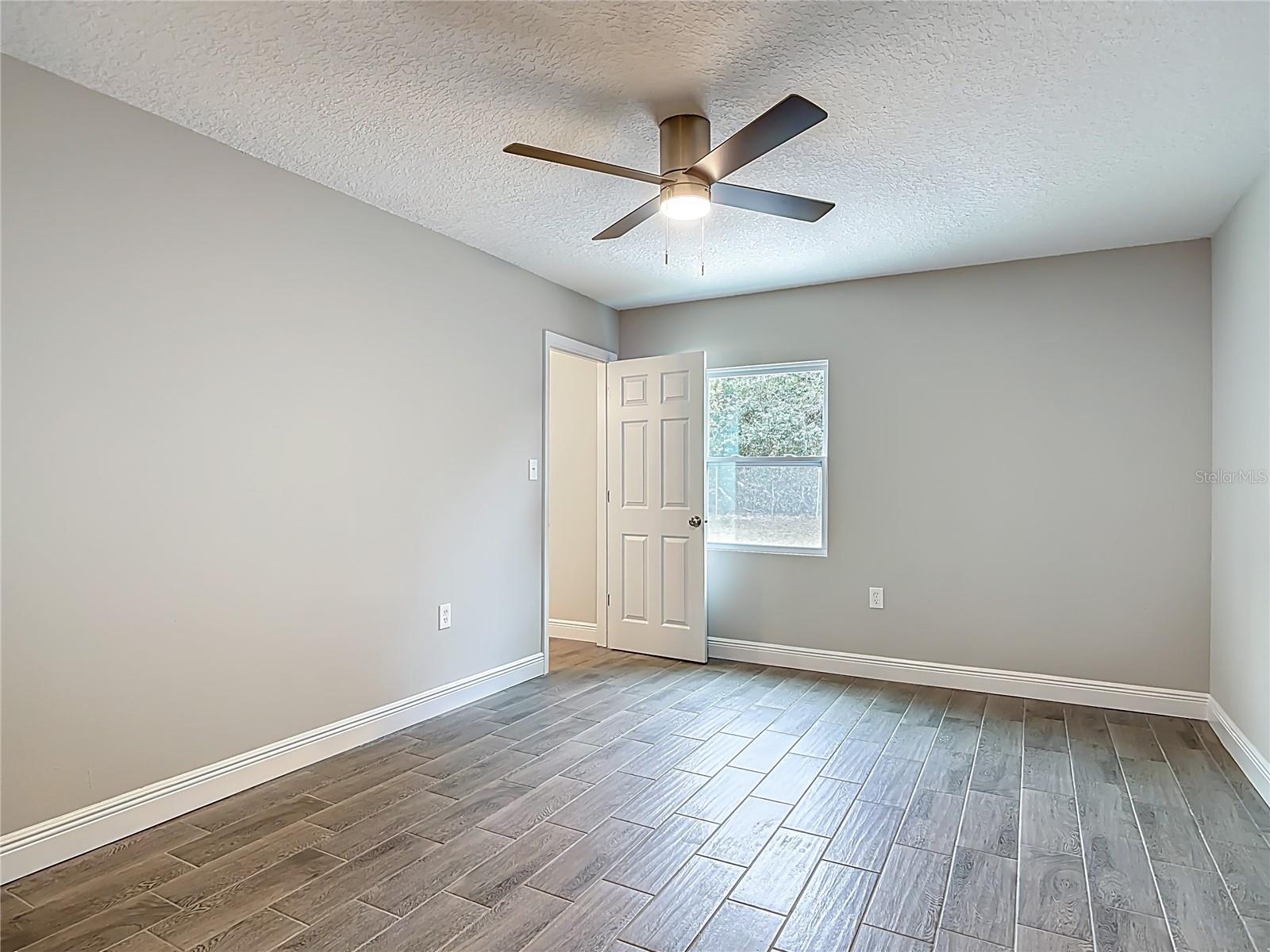 Image 16 of 44 For 2821 Sweet Springs Street