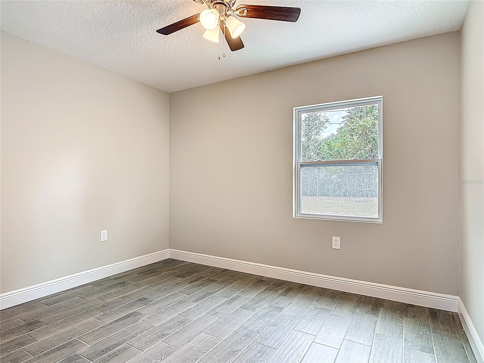 Image 27 of 44 For 2821 Sweet Springs Street