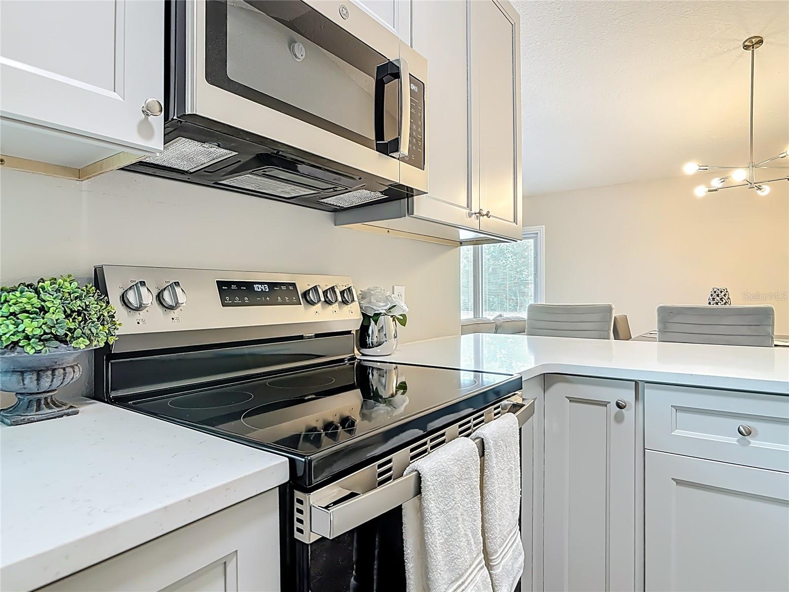 Image 6 of 44 For 2821 Sweet Springs Street