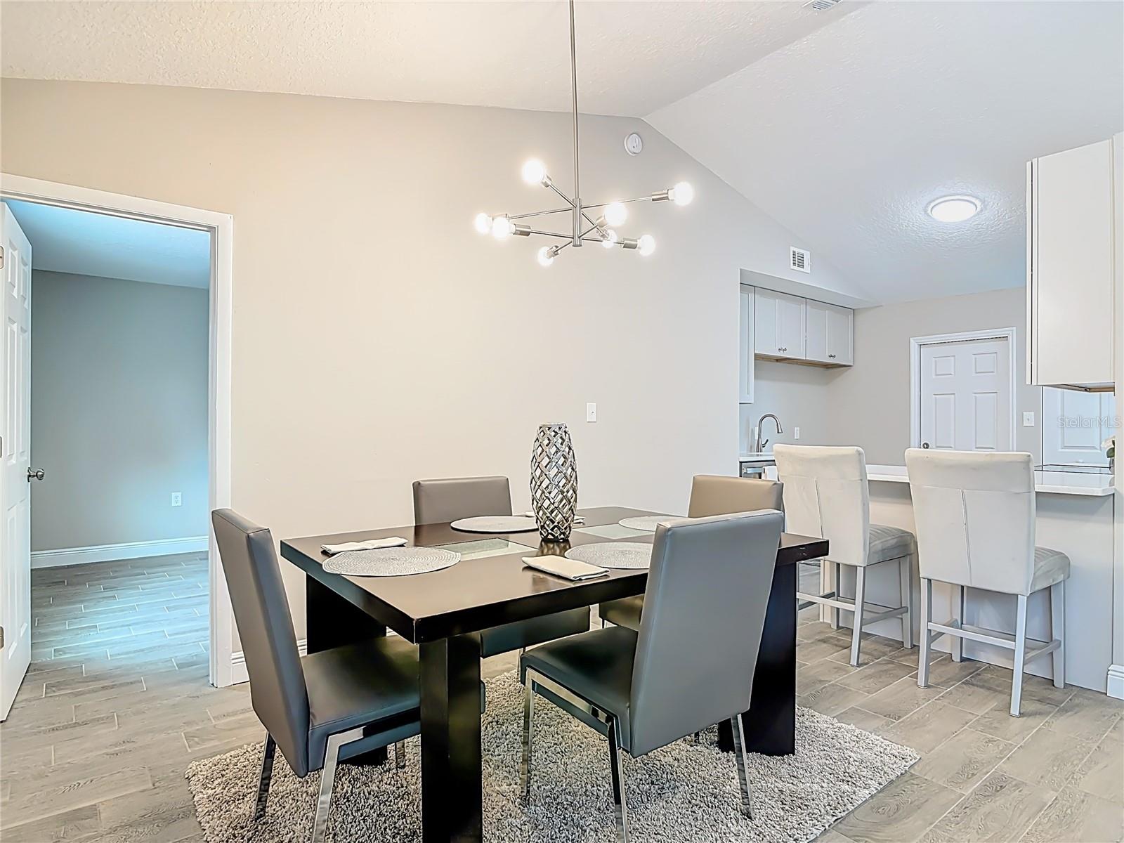 Image 8 of 44 For 2821 Sweet Springs Street