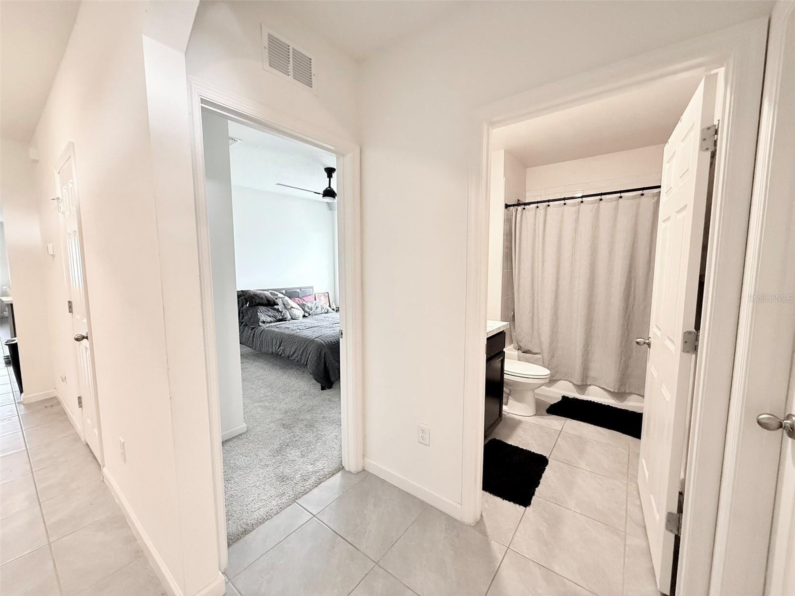 Image 14 of 37 For 517 Lacroix Avenue