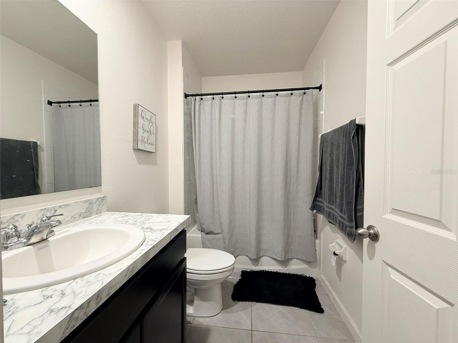 Image 24 of 37 For 517 Lacroix Avenue