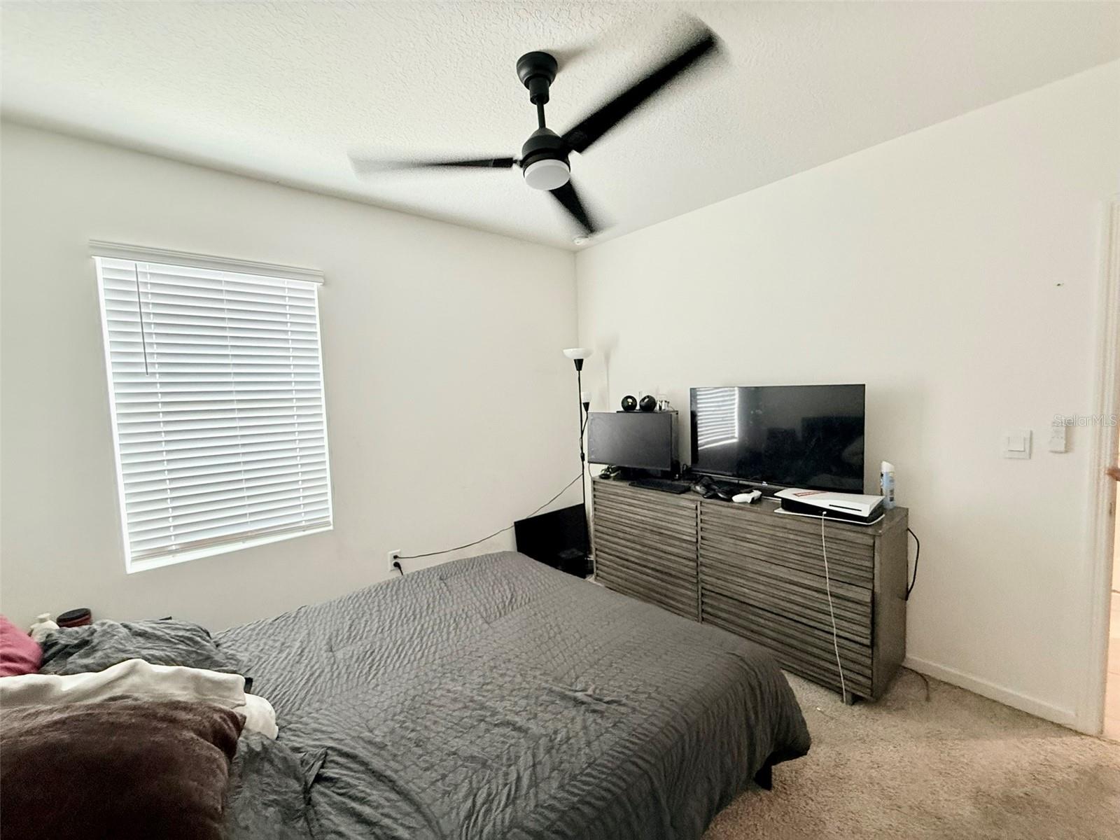 Image 26 of 37 For 517 Lacroix Avenue