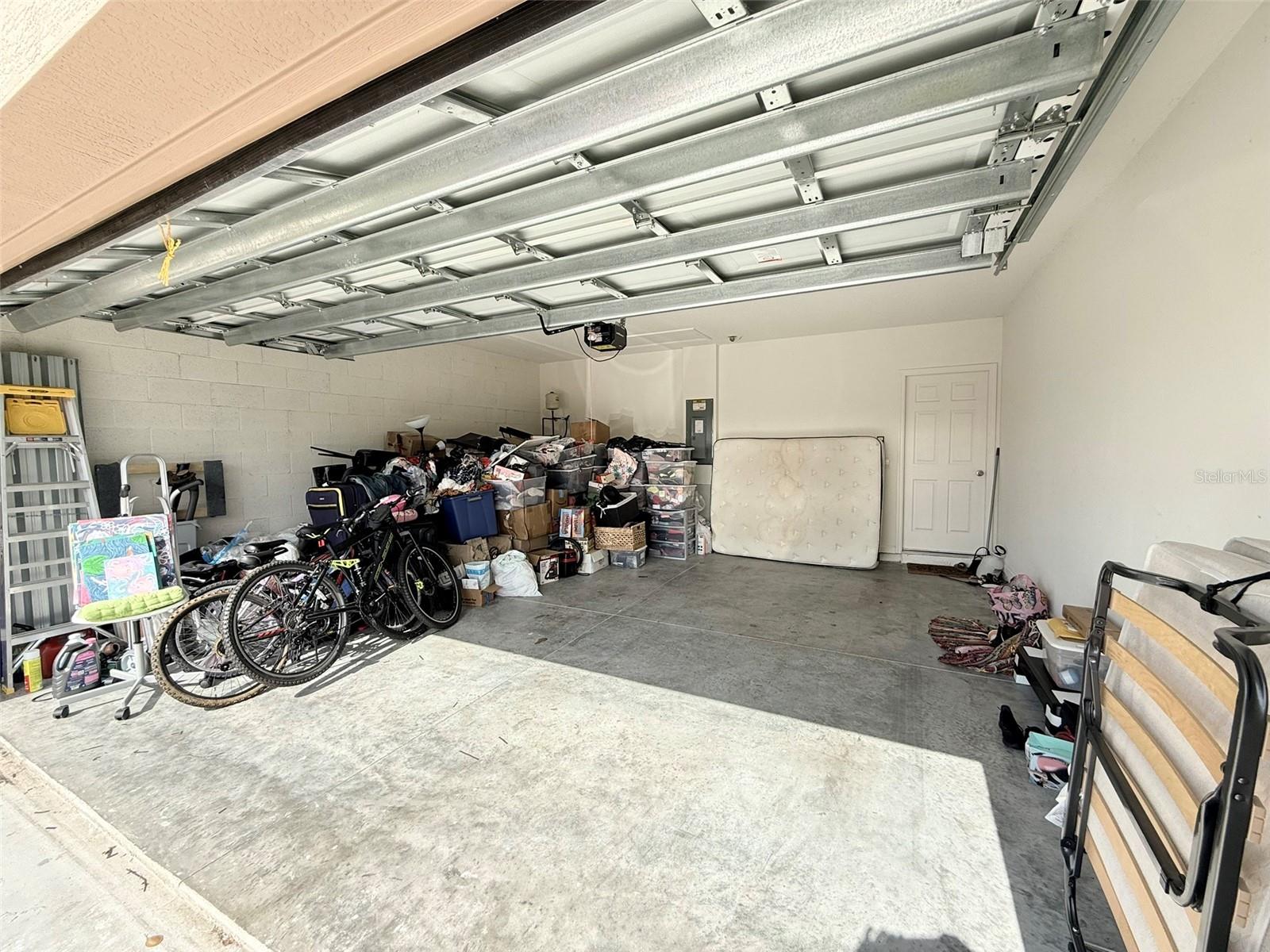 Image 28 of 37 For 517 Lacroix Avenue